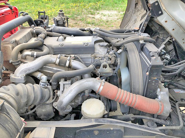 いすゞフォワードユニック4段中型（4t）[写真30]