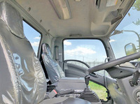 いすゞフォワードユニック4段中型（4t）[写真34]