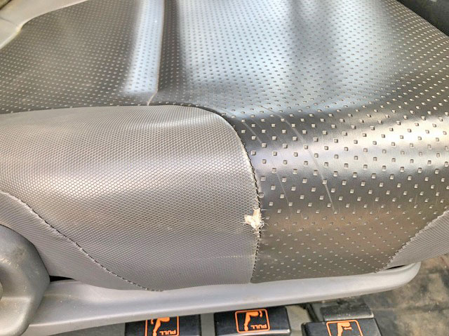 いすゞフォワードユニック4段中型（4t）[写真36]