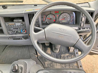 いすゞフォワードユニック4段中型（4t）[写真37]