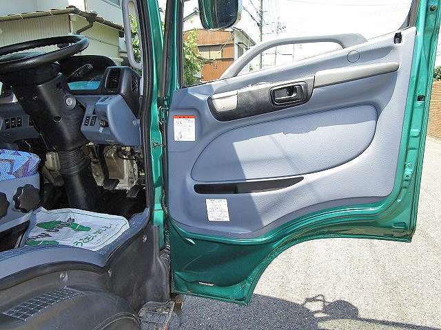 日野レンジャーアルミウイング中型（4t）[写真19]