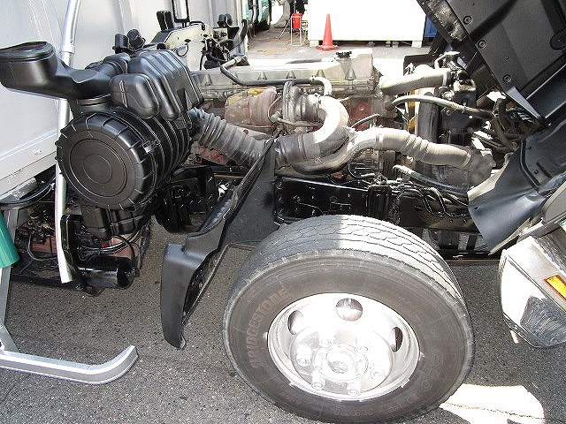 日野レンジャーアルミウイング中型（4t）[写真28]