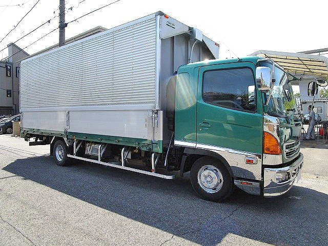 日野レンジャーアルミウイング中型（4t）[写真03]