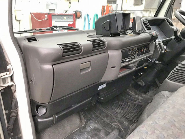 いすゞエルフアルミバン小型（2t・3t）[写真31]