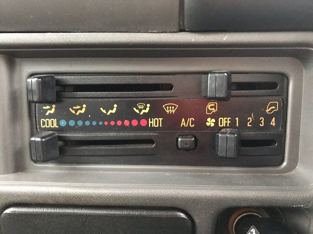 いすゞエルフアルミバン小型（2t・3t）[写真36]