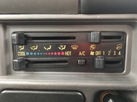 いすゞエルフアルミバン小型（2t・3t）[写真36]