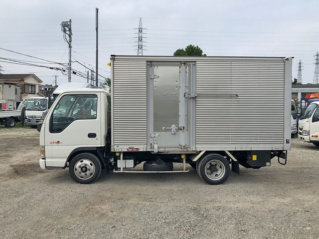 いすゞエルフアルミバン小型（2t・3t）[写真05]