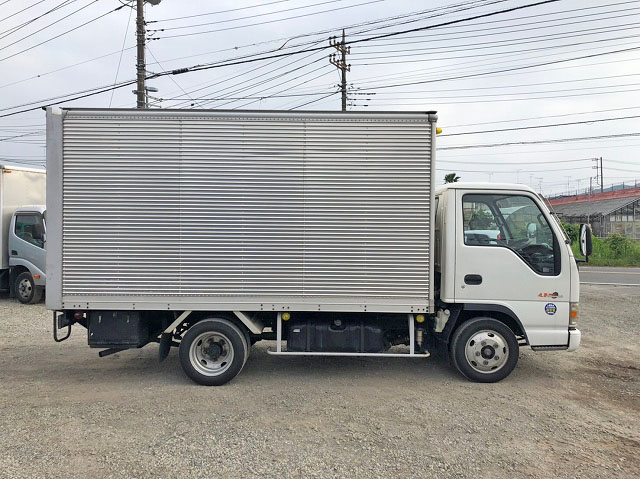 いすゞエルフアルミバン小型（2t・3t）[写真07]