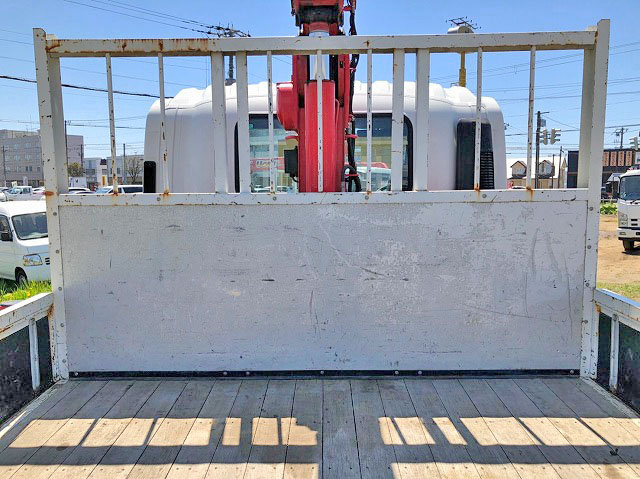 いすゞフォワードユニック4段中型（4t）[写真11]