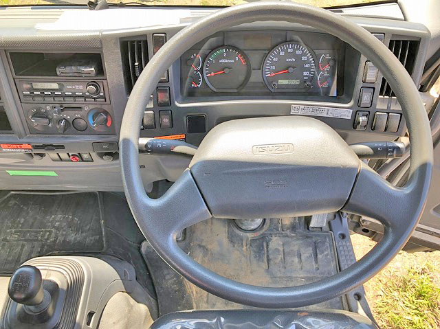 いすゞフォワードユニック4段中型（4t）[写真34]