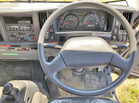 いすゞフォワードユニック4段中型（4t）[写真34]