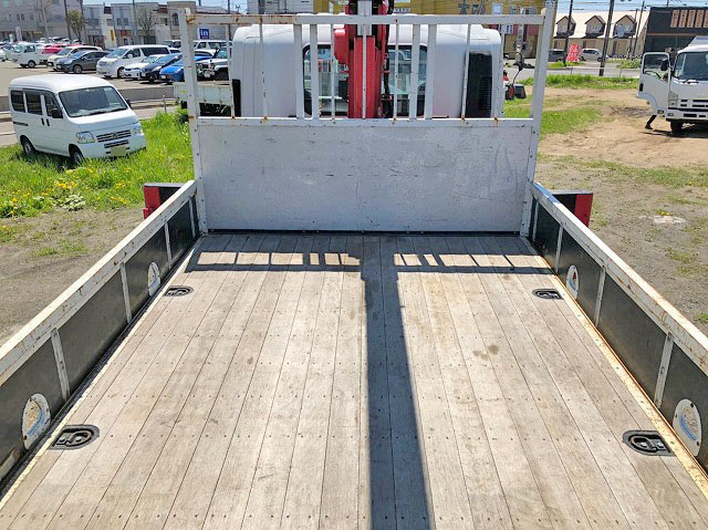 いすゞフォワードユニック4段中型（4t）[写真09]