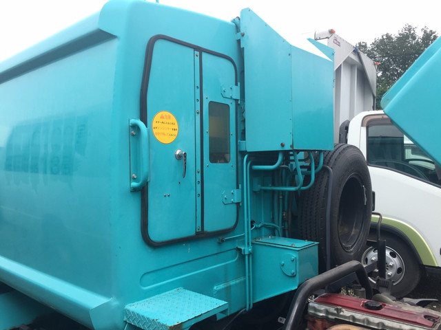 日野デュトロパッカー車（塵芥車）小型（2t・3t）[写真12]