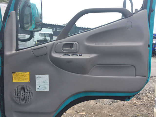 日野デュトロパッカー車（塵芥車）小型（2t・3t）[写真27]