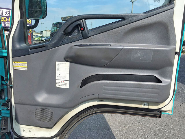 三菱ふそうキャンターパッカー車（塵芥車）小型（2t・3t）[写真29]