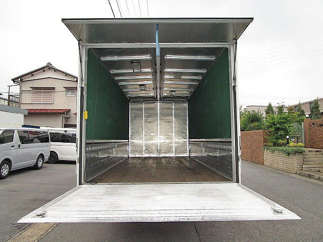 いすゞフォワードアルミウイング中型（4t）[写真11]