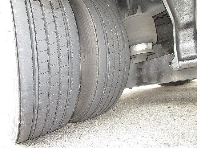 いすゞフォワードアルミウイング中型（4t）[写真22]