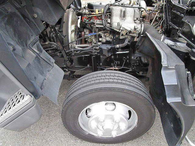 いすゞフォワードアルミウイング中型（4t）[写真27]