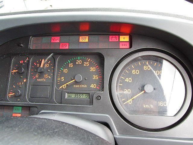 いすゞフォワードアルミウイング中型（4t）[写真36]