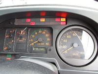 いすゞフォワードアルミウイング中型（4t）[写真36]