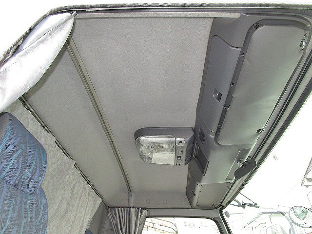 いすゞフォワードアルミウイング中型（4t）[写真38]