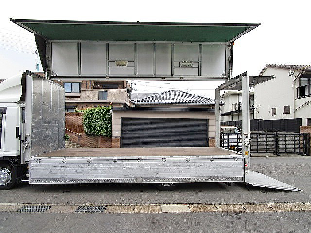 いすゞフォワードアルミウイング中型（4t）[写真05]