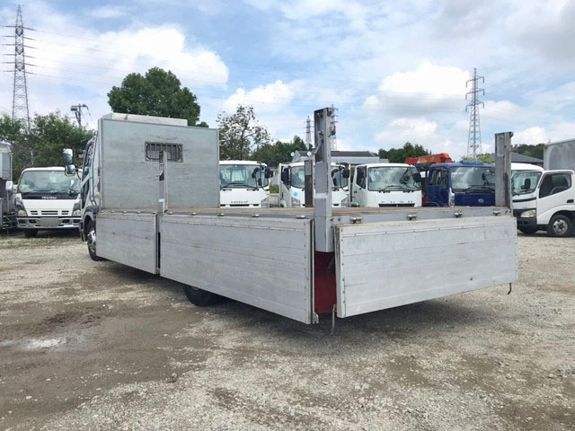 三菱ふそうファイターアルミブロック中型（4t）[写真11]