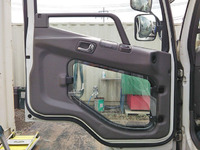 三菱ふそうファイターアルミブロック中型（4t）[写真25]