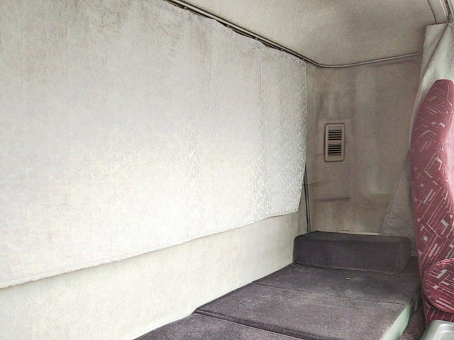 三菱ふそうファイターアルミブロック中型（4t）[写真32]