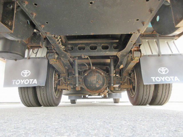 トヨタトヨエースパネルバン小型（2t・3t）[写真22]