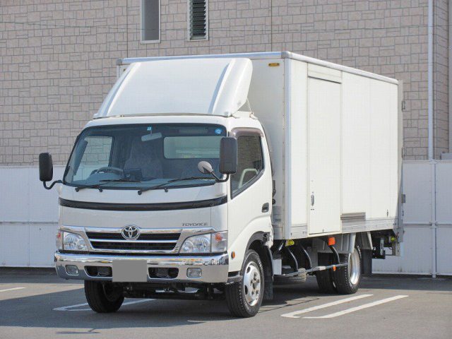 トヨタトヨエースパネルバン小型（2t・3t）[写真03]