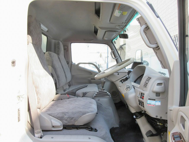 トヨタトヨエースパネルバン小型（2t・3t）[写真32]