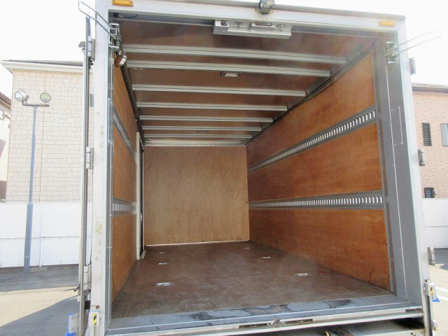 トヨタトヨエースパネルバン小型（2t・3t）[写真09]