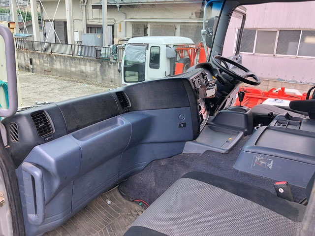 日野プロフィアダンプ大型（10t）[写真32]