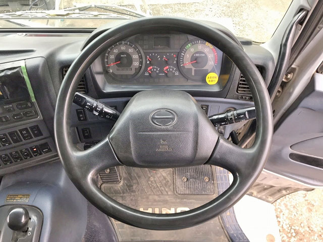 日野プロフィアダンプ大型（10t）[写真38]