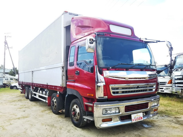 いすゞギガアルミウイング大型（10t）[写真03]