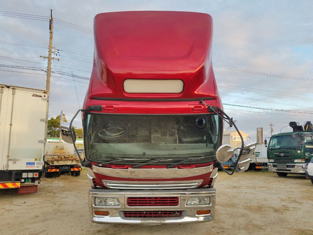 いすゞギガアルミウイング大型（10t）[写真08]