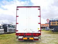 いすゞギガアルミウイング大型（10t）[写真09]