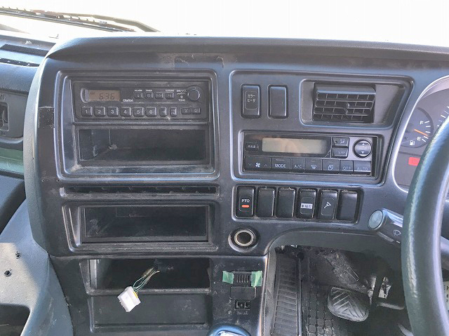 UDトラックスビッグサムクレーン3段大型（10t）[写真33]