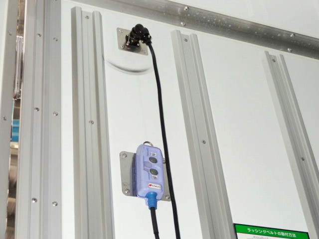 日野デュトロ冷凍車（冷蔵車）小型（2t・3t）[写真12]