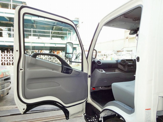 日野デュトロ冷凍車（冷蔵車）小型（2t・3t）[写真31]