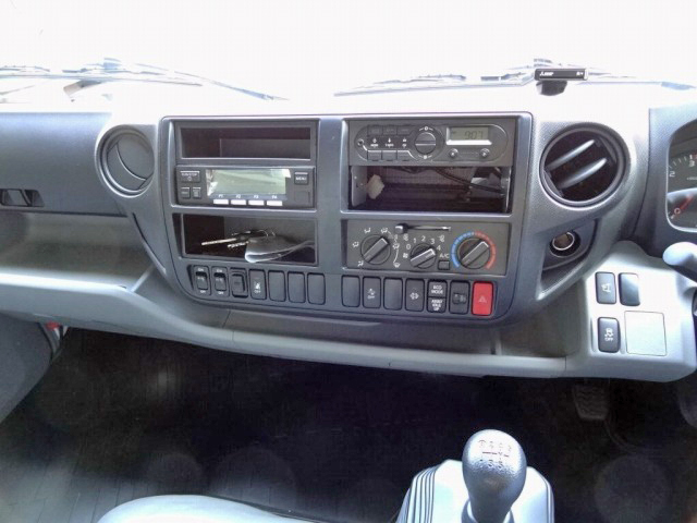 日野デュトロ冷凍車（冷蔵車）小型（2t・3t）[写真39]