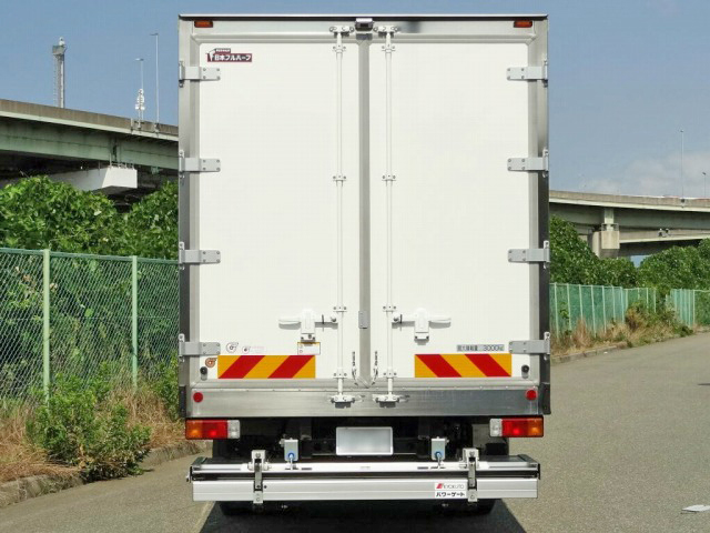 日野デュトロ冷凍車（冷蔵車）小型（2t・3t）[写真08]