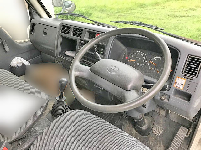 トヨタダイナ幌車小型（2t・3t）[写真13]