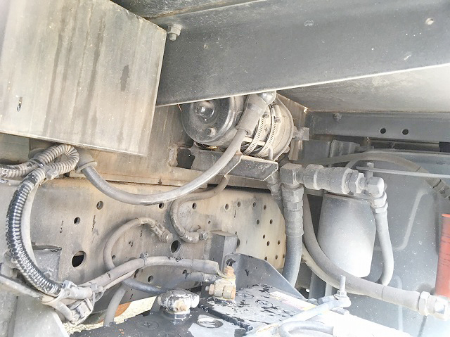 いすゞエルフ高所作業車小型（2t・3t）[写真18]