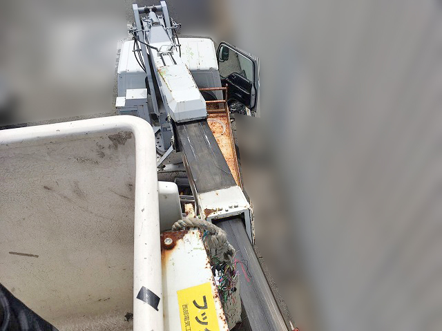 いすゞエルフ高所作業車小型（2t・3t）[写真09]