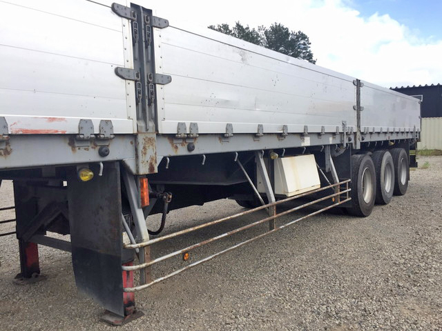その他のメーカーその他の車種トレーラー（セミトレーラー）大型（10t）[写真10]