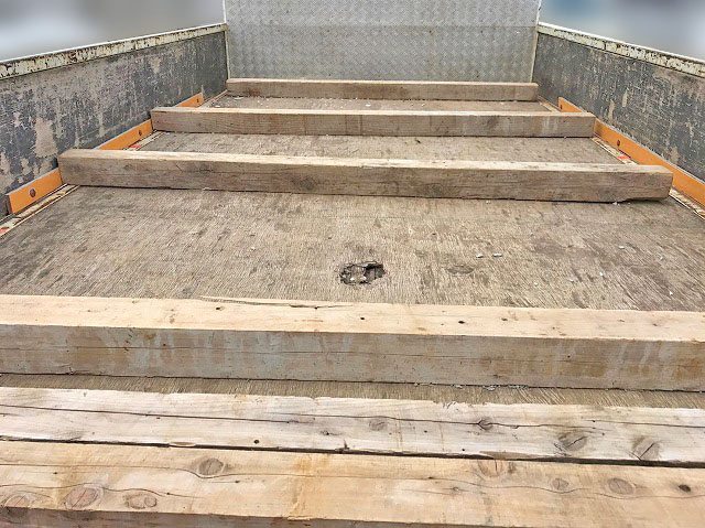 三菱ふそうキャンタークレーン4段小型（2t・3t）[写真10]