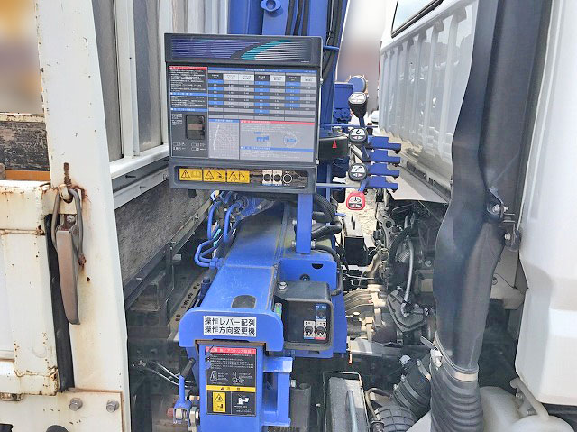 三菱ふそうキャンタークレーン4段小型（2t・3t）[写真14]