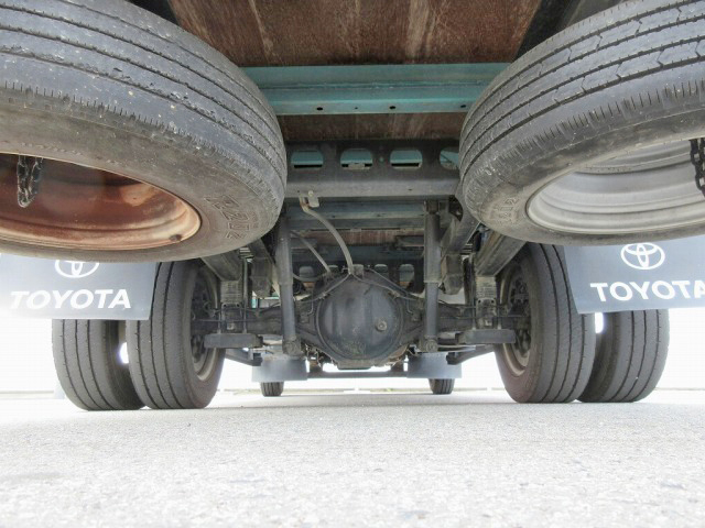 トヨタトヨエース幌ウイング小型（2t・3t）[写真18]